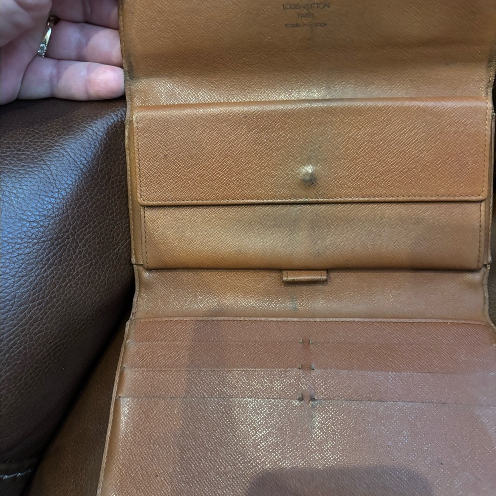 Louis Vuitton Monogram International wallet - Picture 5 of 9